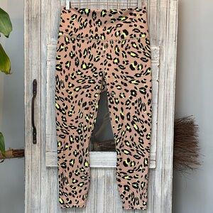Fabletics PowerHold Leopard Print Leggings Size L EUC